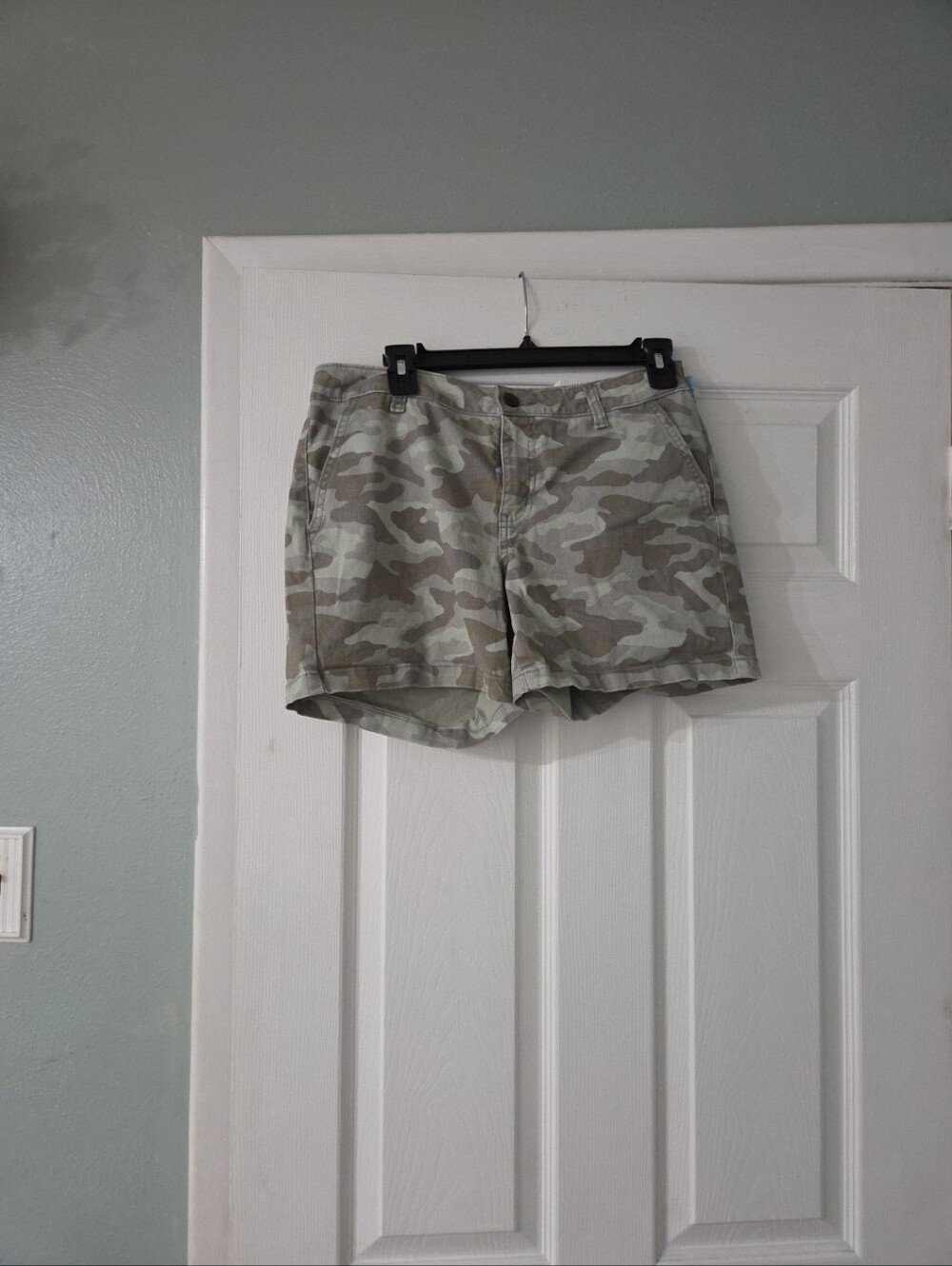 Women's Camo Shorts - Neutral Green